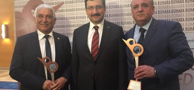 Güzelyurt Belediye Başkanı Özçınar’a “Sosyal Belediyecilik” ödülü verildi