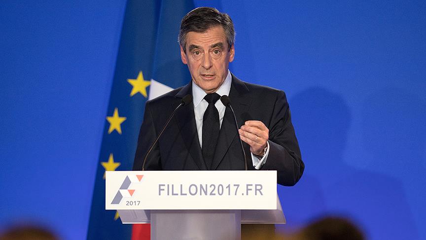 Fransa'da merkez sağın adayı Fillon'u zora sokacak iddia