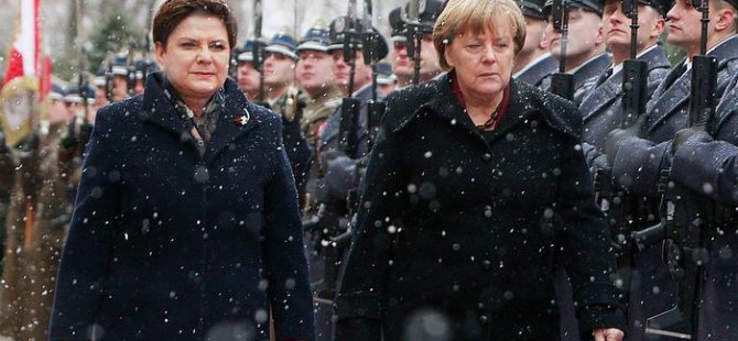 Merkel: Rusya'ya ambargolar henüz kaldırılamaz