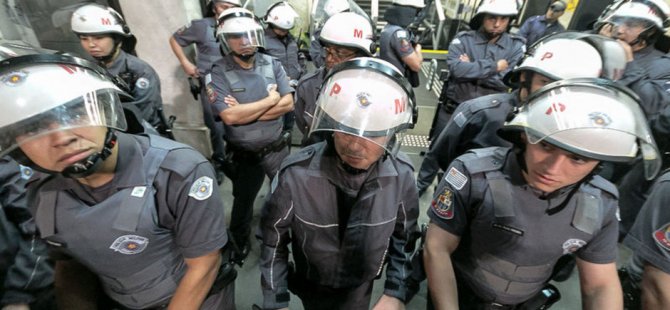 Brezilya'da Askeri Polis Grevi Sürüyor