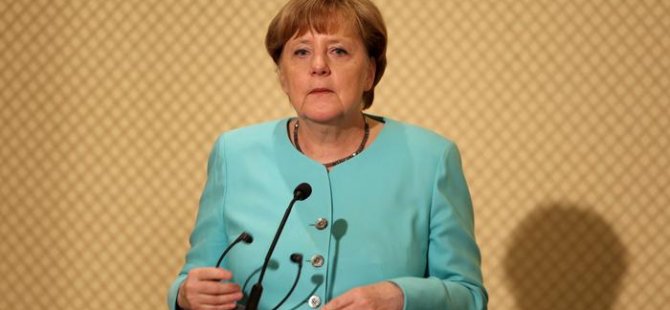 Merkel: Türkiye'nin AB üyeliğine her zaman karşıyım