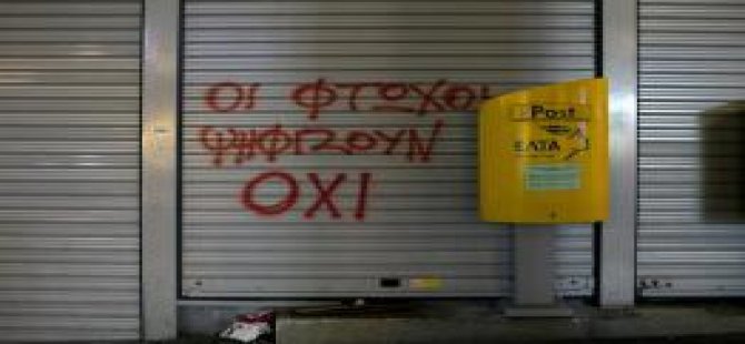 Atina'da şüpheli paket alarmı