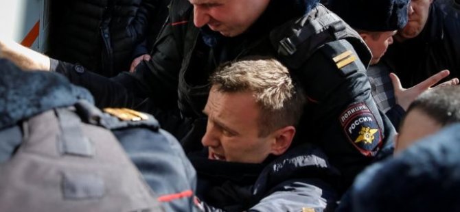 Rusya'da ana muhalefet lideri ve yüzlerce gösterici gözaltında