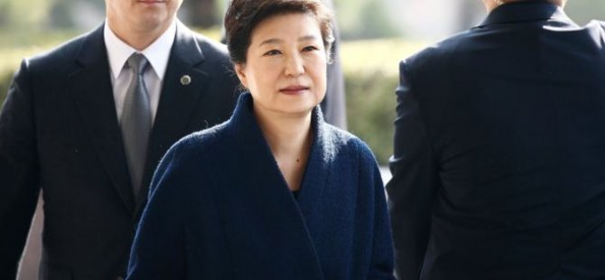 Güney Koreli savcılar eski devlet başkanı için 'yakalama kararı' istedi