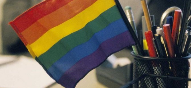 LGBTİ+ Dostu Cumhurbaşkanlığı Protokolü'nü Cumhurbaşkanı adaylarının imzasına açtı.