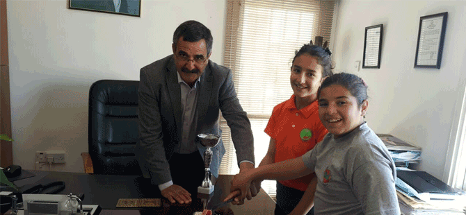 Ağırdağ-Dağyolu İlkokulu Kız Hentbol Takımı, Dikmen Belediyesini ziyaret etti
