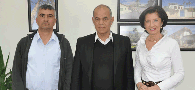 Slovakya Cumhuriyeti Kıbrıs Büyükelçisi Tomova Lefke Belediye Başkanı Aziz Kaya'yı ziyaret etti