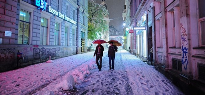 Saraybosnalılara Nisan ayında kar sürprizi
