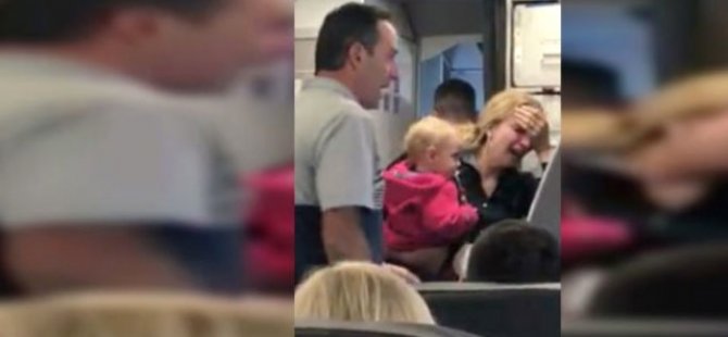 ABD'de havayolu personeli, kucağında bebeği olan anneye saldırdı
