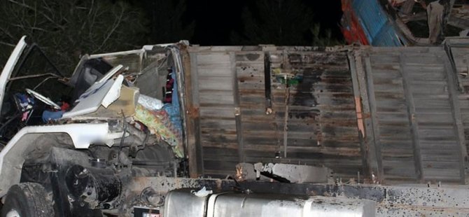 Kenya'da trafik kazasında 27 kişi öldü