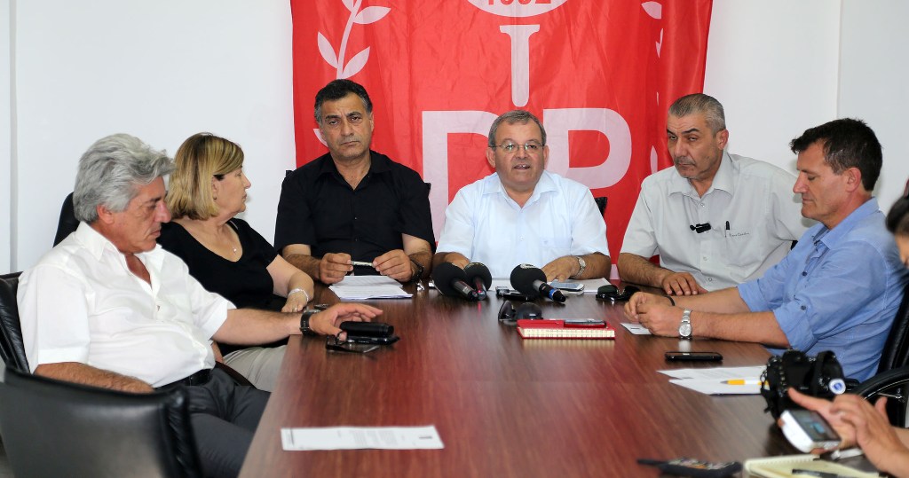 DP-UG MYK, Serdar Denktaş’ın istifasını reddetti