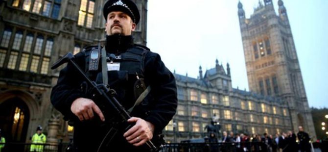 İngiltere’de terör tehdidi en yüksek seviyeye çıkarıldı
