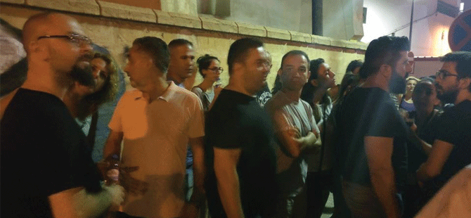 Anti-Militarist Barış Harekatı etkinliğinde 2 Kıbrıslı Rum'a polis müdahalesi