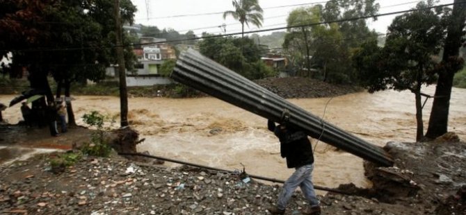 Nate Kasırgası Orta Amerika'da 22 kişiyi öldürdü