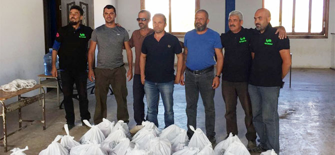 Yenierenköy Belediyesi çalışanlarına gıda yardımı
