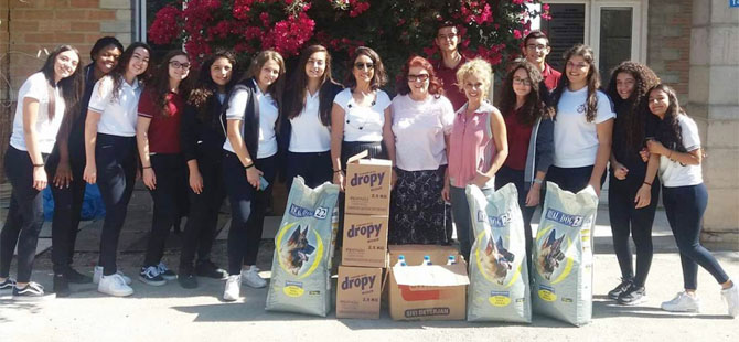 Yakın Doğu Koleji öğrencileri, Lefkoşa Hayvan Barınağını ziyaret etti