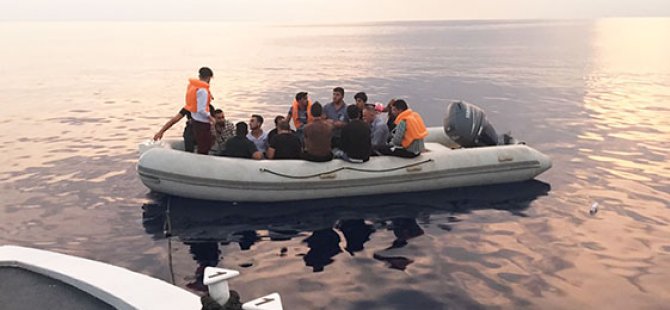 Yenierenköy açıklarında 24 mülteci bulundu
