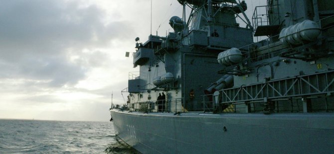 ABD donanması, korsan saldırısına uğrayan İran gemisine yardım etti