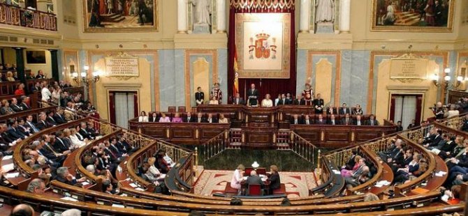 İspanya'da Senato tarihi karar için toplandı