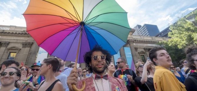 Avustralya'da halkın %61'i eşcinsel evlilikler için 'Evet' dedi