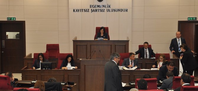 Meclis 1 buçuk saatlik gecikmeyle toplandı