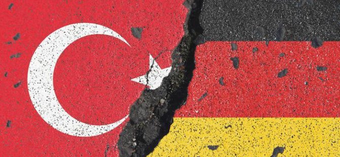 AKP Sözcüsü Ünal: Almanya ile sorun istemiyoruz