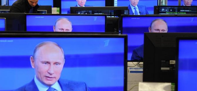 Putin'den yabancı basının "ajan" olarak tanınmasına onay