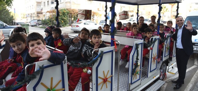 Çocukların ‘Lefkoşa Gezi Treni’ keyfi