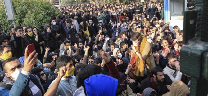 İran’da iki gösterici öldü
