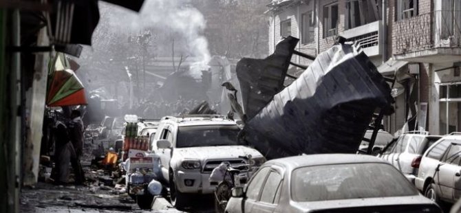 Kabil'de patlayıcı yüklü ambulansla saldırı: En az 95 ölü