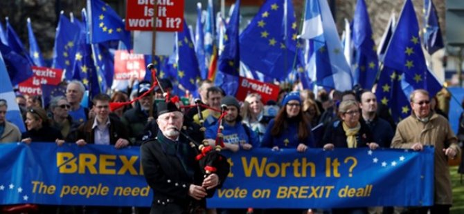 İngiltere ve İskoçya'da Brexit karşıtları sokağa çıktı