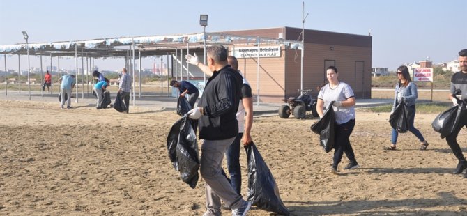 Gazimağusa Belediyesi Glapsides Plajı ve bölgesinde temizlik etkinliği düzenledi