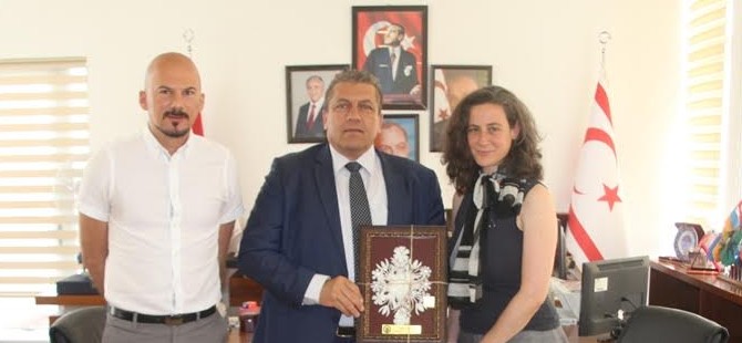 Kentsel tasarımcı Dana Behrman Gazimağusa Belediye Başkanı İsmail Arter’i ziyaret etti