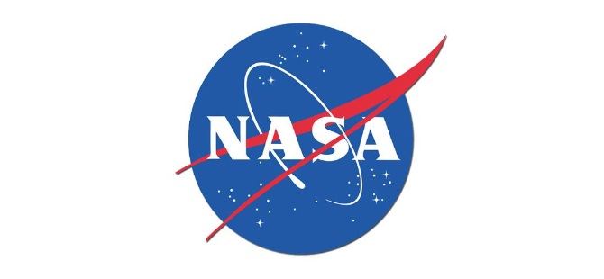 'NASA çalışanı dolandırıcılar 'uzay giysileriyle' kameralar önünde