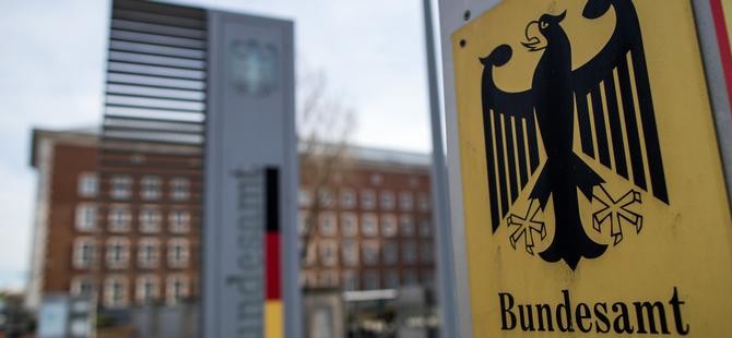 Almanya'daki rüşvet karşılığı iltica skandalı büyüyor