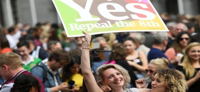 İrlanda referandumundan 'evet' çıktı, kürtaj yasağı kalkıyor