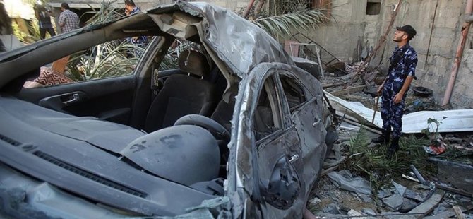 İsrail savaş uçakları Gazze'de 'sivil aracı' vurdu