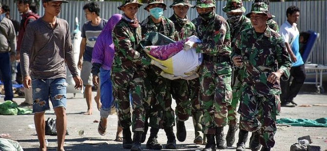 Endonezya'daki deprem ve tsunami faciasında ölü sayısı 1200'ü aştı