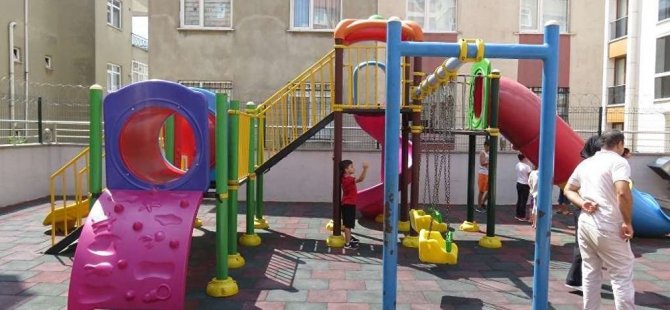 Parkta oynayan çocuklara 'Sessiz olun' kurşunu