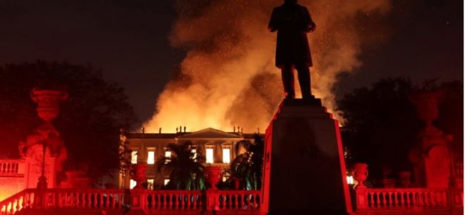200 yıllık birikim kül oldu: Brezilya'da 200 yıllık müzede yangın