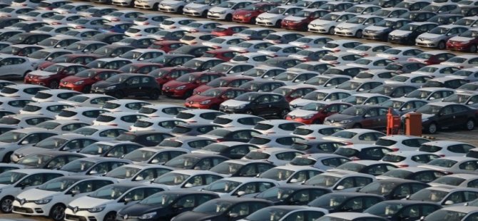 Türkiye'de otomobil satışları temmuzda yarı yarıya düştü