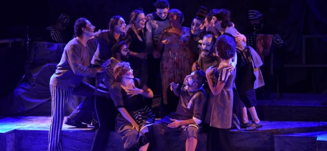 16. Kıbrıs Tiyatro Festivali “Hayalet Kumpanya” oyunuyla perdeleri açtı