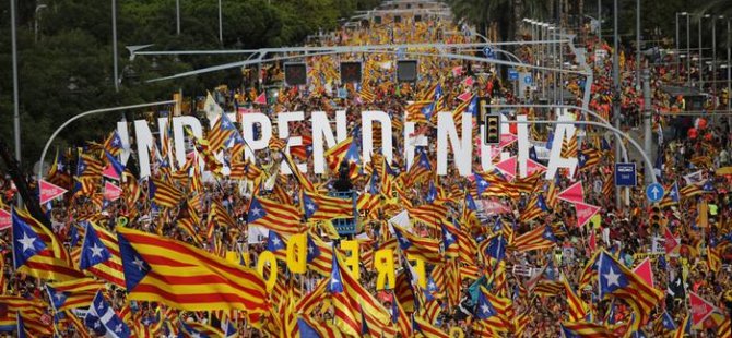 Katalan siyasilerin mahkumiyetine karşı protestolar sürüyor
