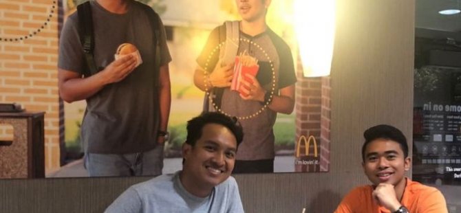 McDonald's'ı işleten Asya kökenli iki genç, 25'er bin dolar kazandı