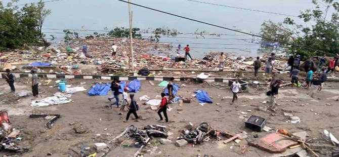 Endonezya'daki depremde ölenlerin sayısı 384'e yükseldi