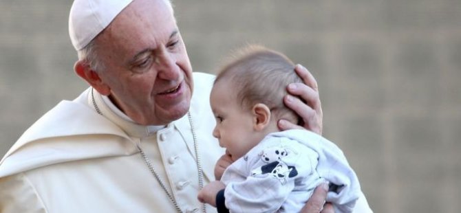 Papa: Kürtaj yaptırmanın kiralık katil tutmaktan farkı yok