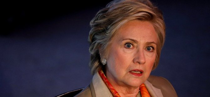 Clinton'un gizli bilgilere erişimi iptal edildi
