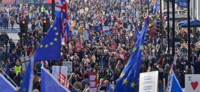 Londra’da Brexit karşıtı gösteri