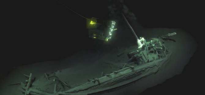 'Dünyanın en eski gemi enkazı' Karadeniz'de bulundu