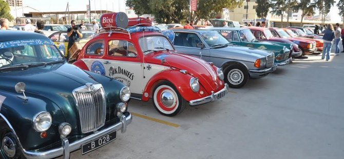 Klasik otomobiller Cıty Mall AVM’de buluştu